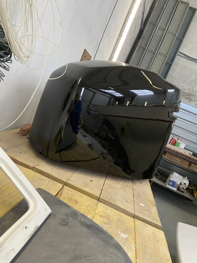 Peinture capot moteur